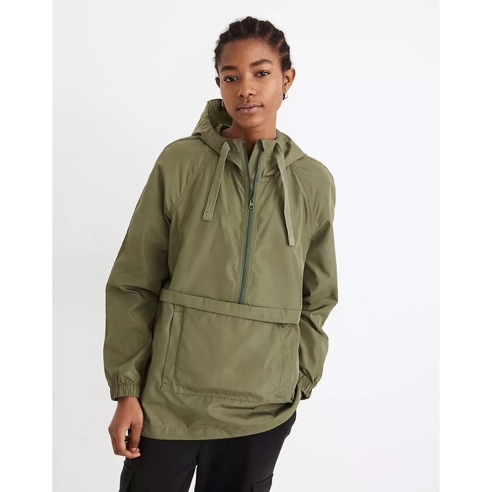 Madewell Re)Sourced Raincheck Packable Raincoat in Green